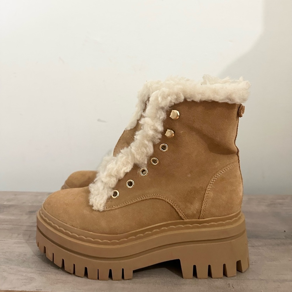 Sam Edelman Tan Ankle Boots with Cream Fur Trim